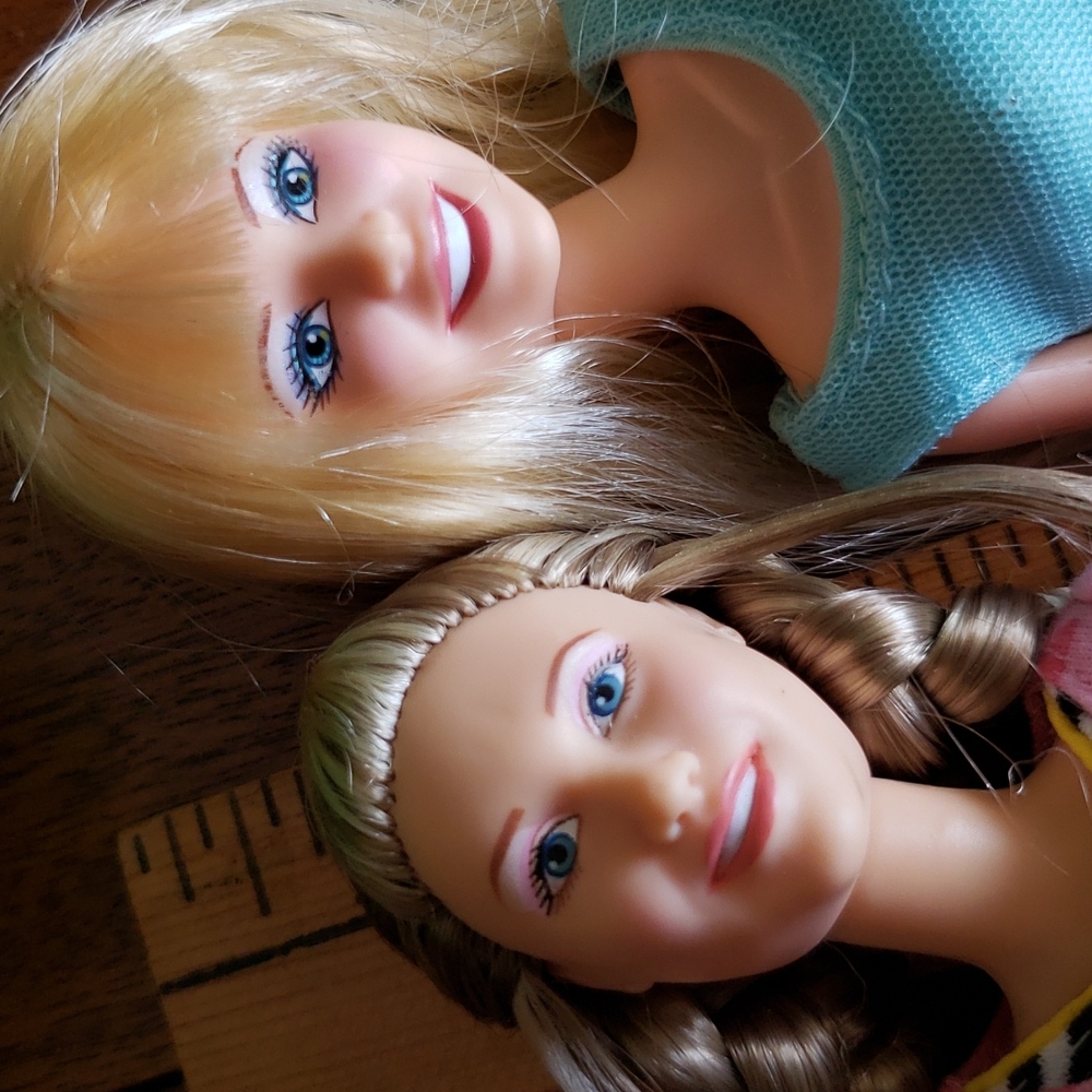 Rare Disney Hannah Montana BFF Lilly Summer Surf Shop dolls and accessories - Picture 13 of 14